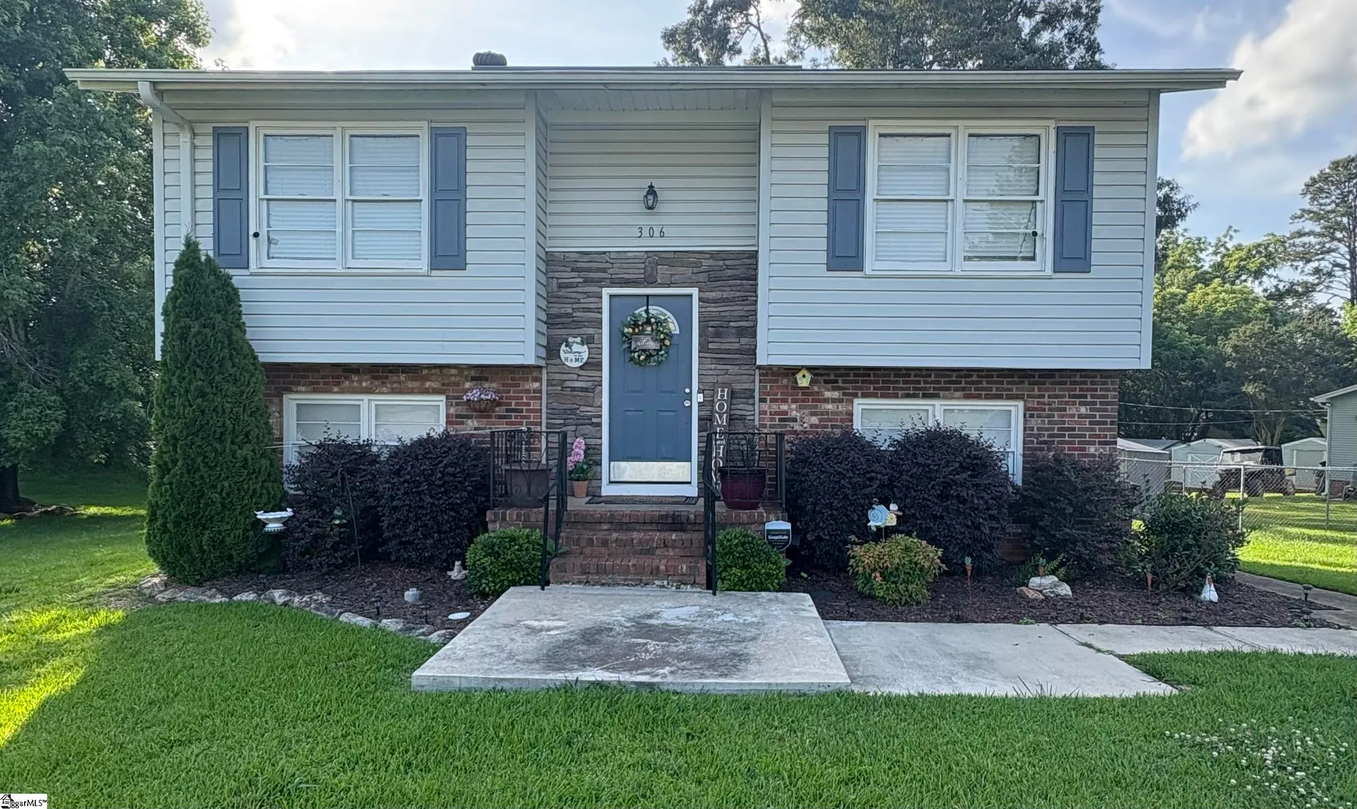 Westwood, Simpsonville Community