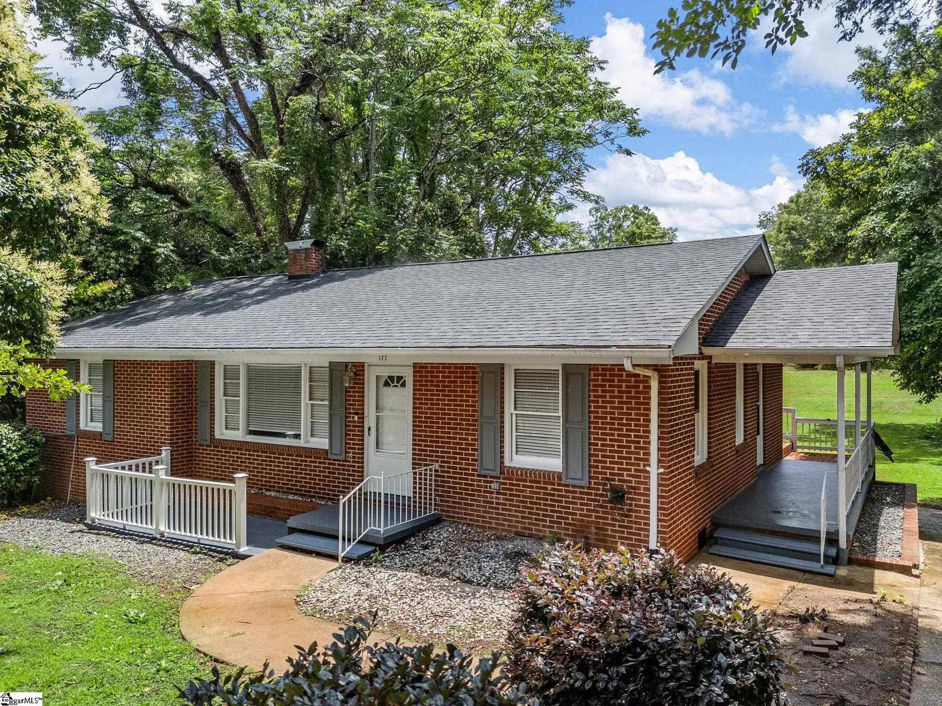 Cedar Acres, Spartanburg Community