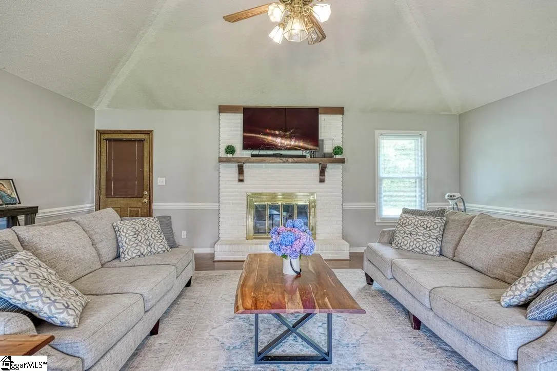 Property image 2 at 204 Lenderman Drive, Inman, SC 29349