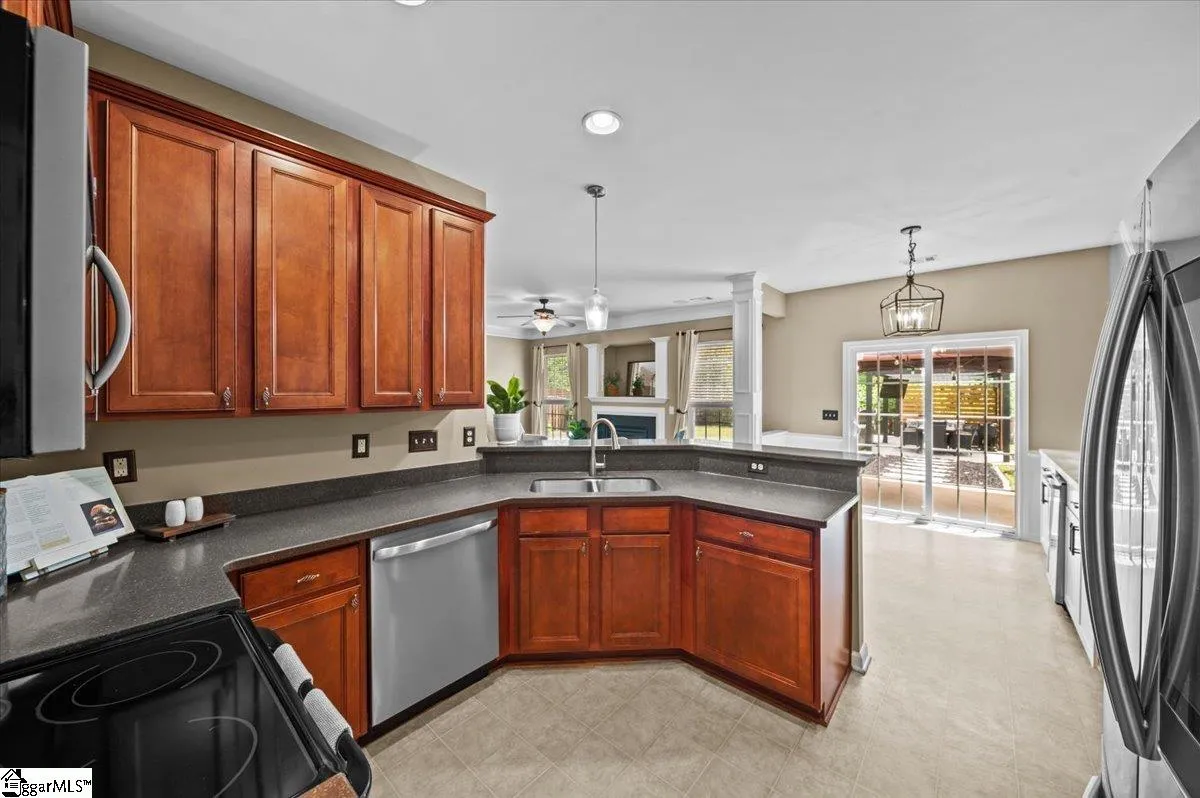 Property image 4 at 18 Shale Court, Greenville, SC 29607