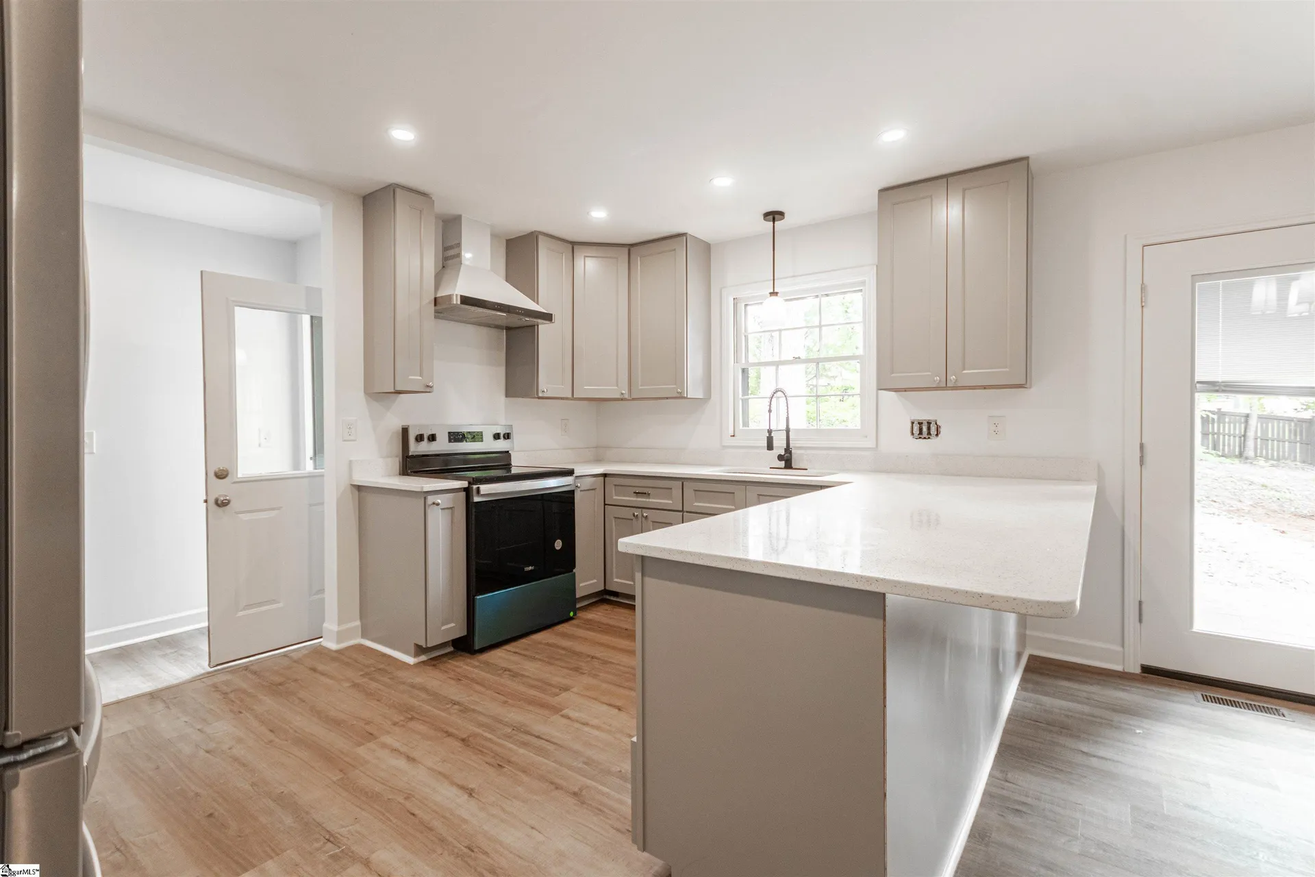Property image 4 at 203 Rosebay Drive, Greenville, SC 29615