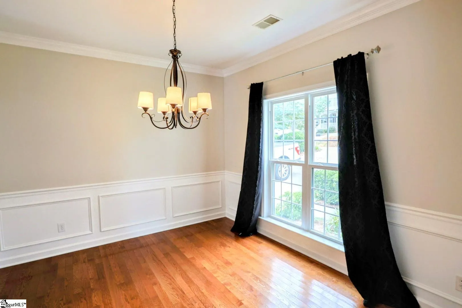 Property image 3 at 11 Hickory Hollow Court, Greenville, SC 29607