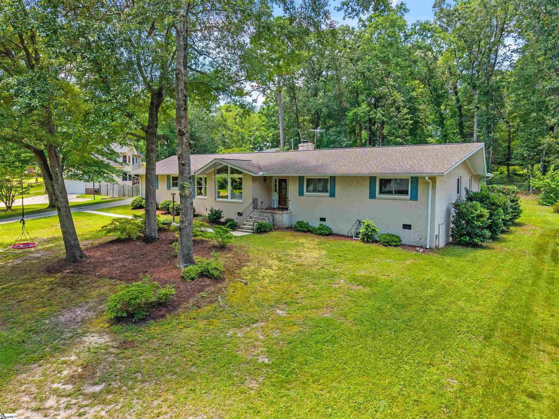 Property image 2 at 110 Bonwood Avenue, Simpsonville, SC 29681