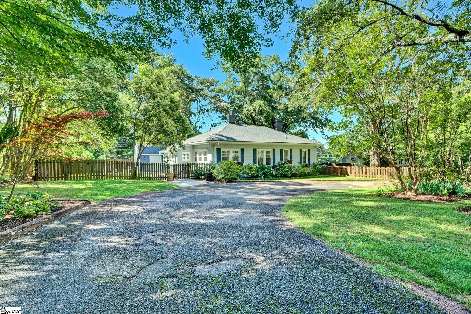 Property image 2 at 32 Walnut Street, Greenville, SC 29607