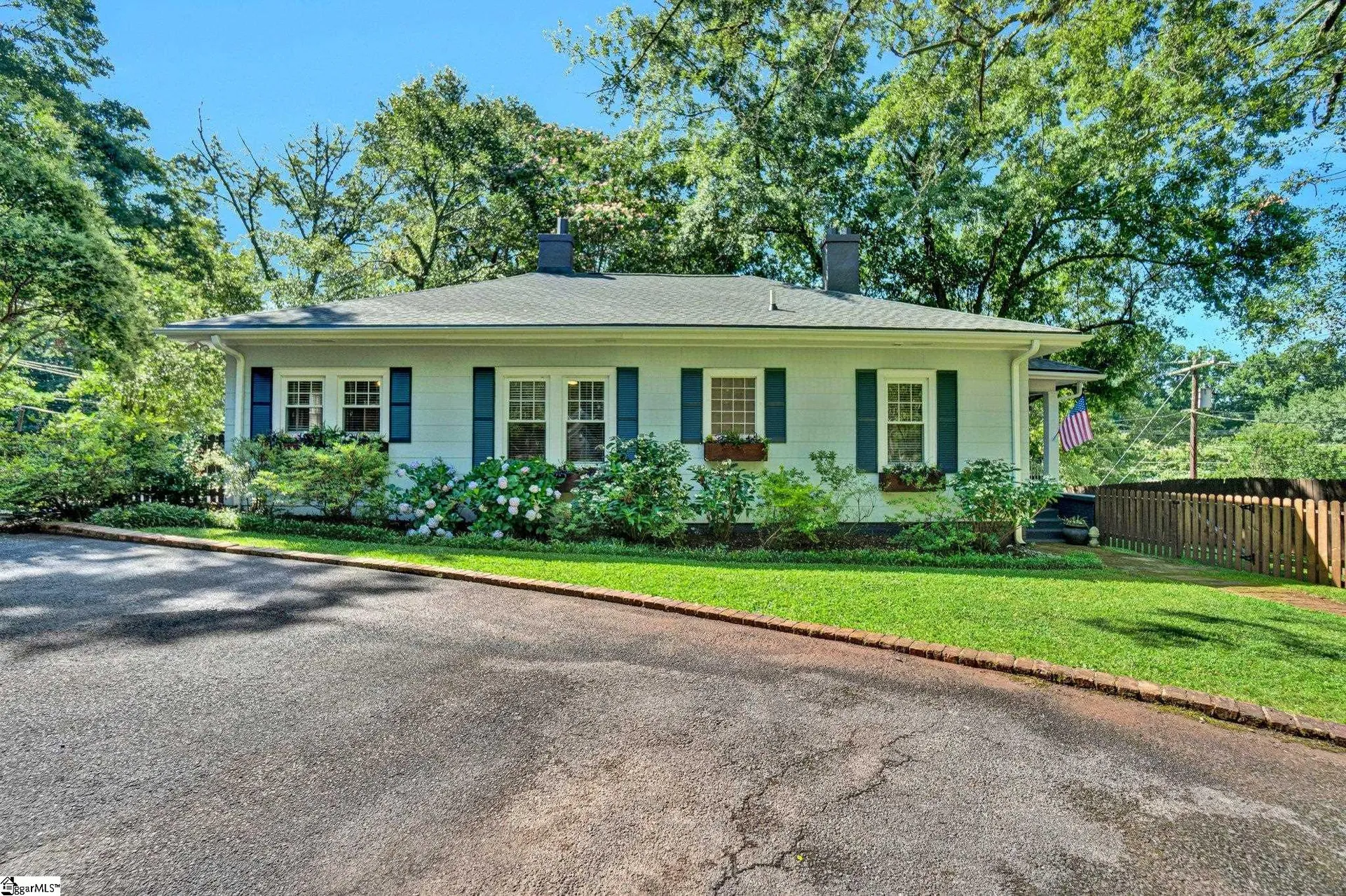 Property image 3 at 32 Walnut Street, Greenville, SC 29607