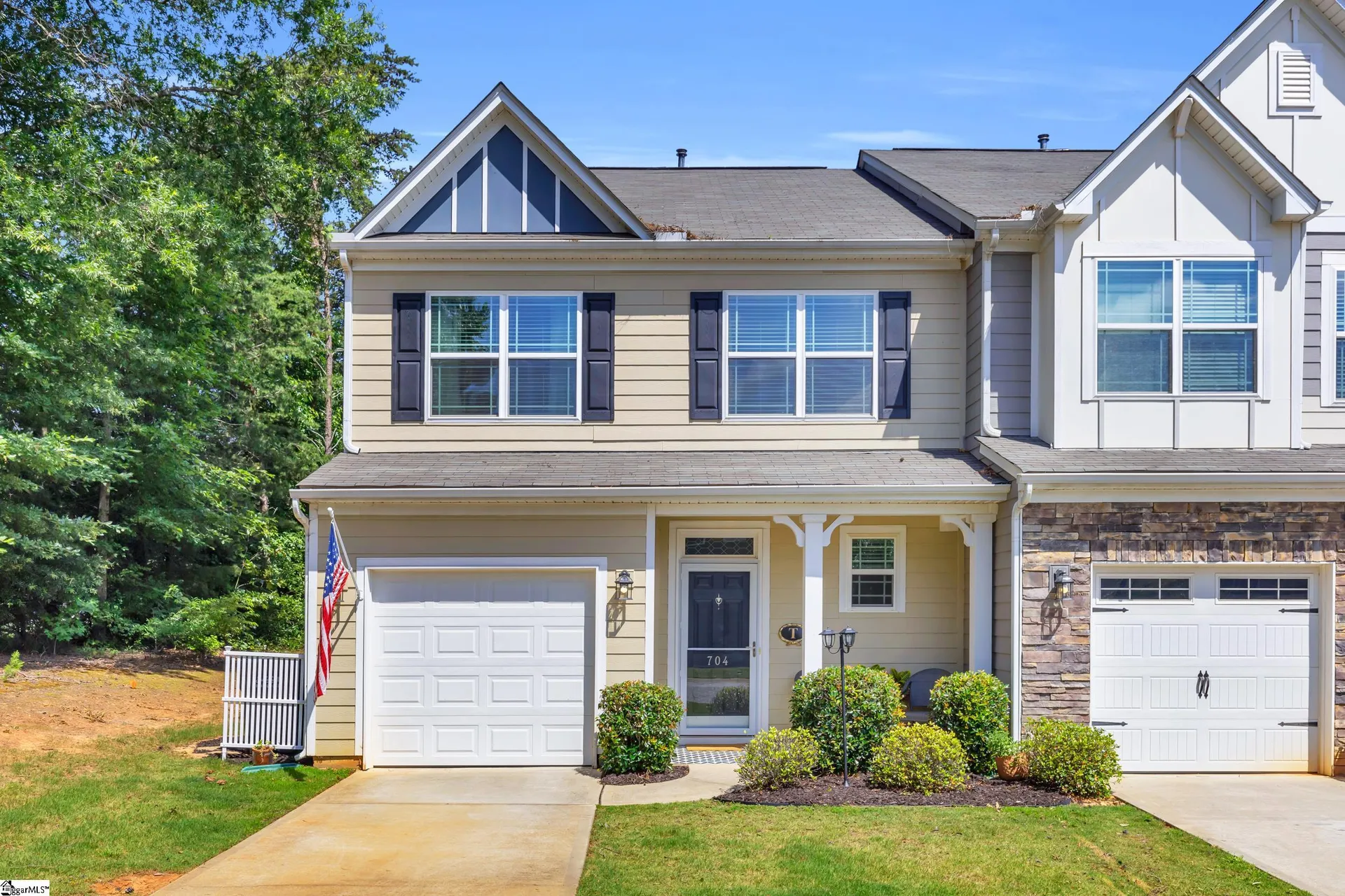 704 Daisy Hill Lane