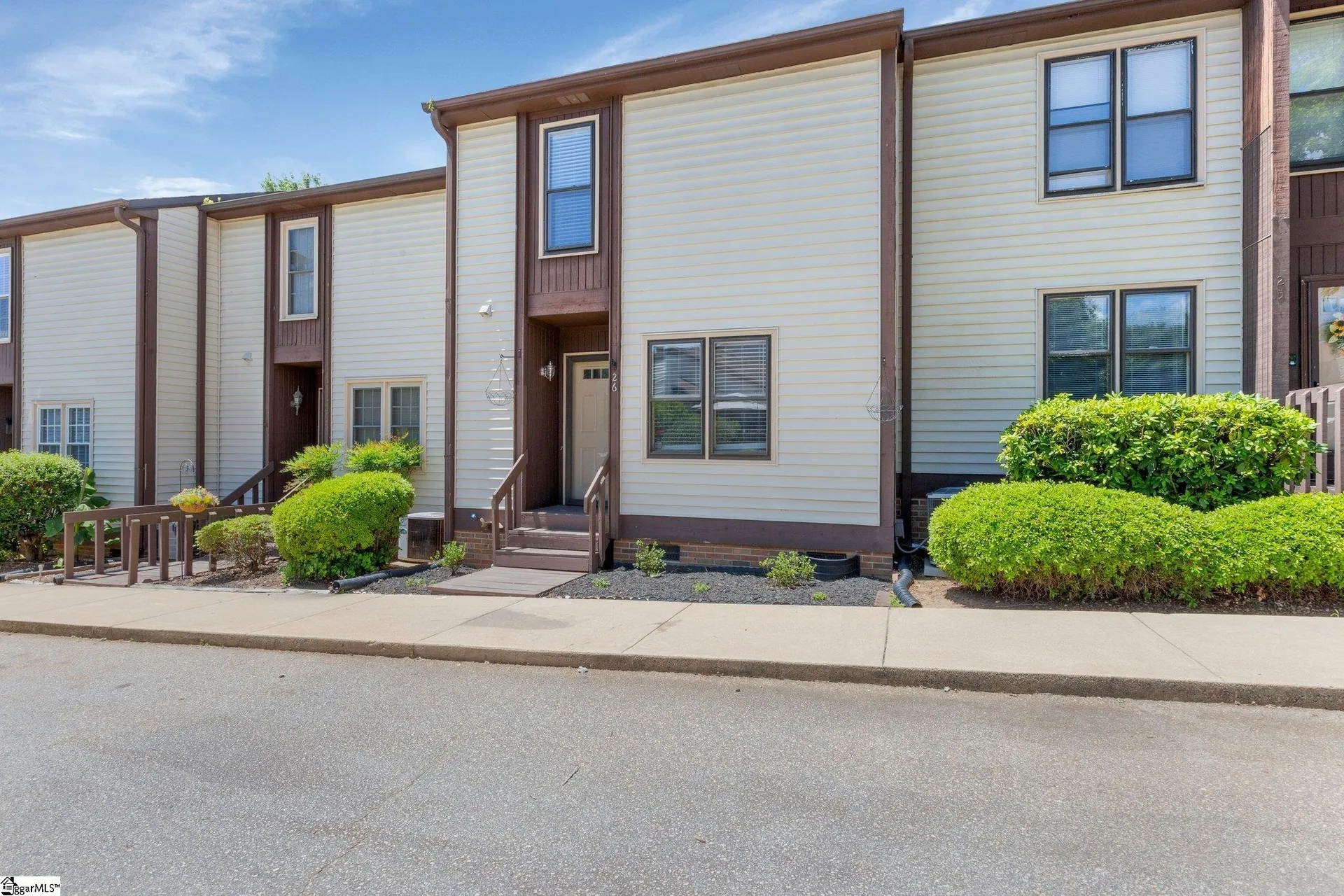Holly Towne, Simpsonville Community