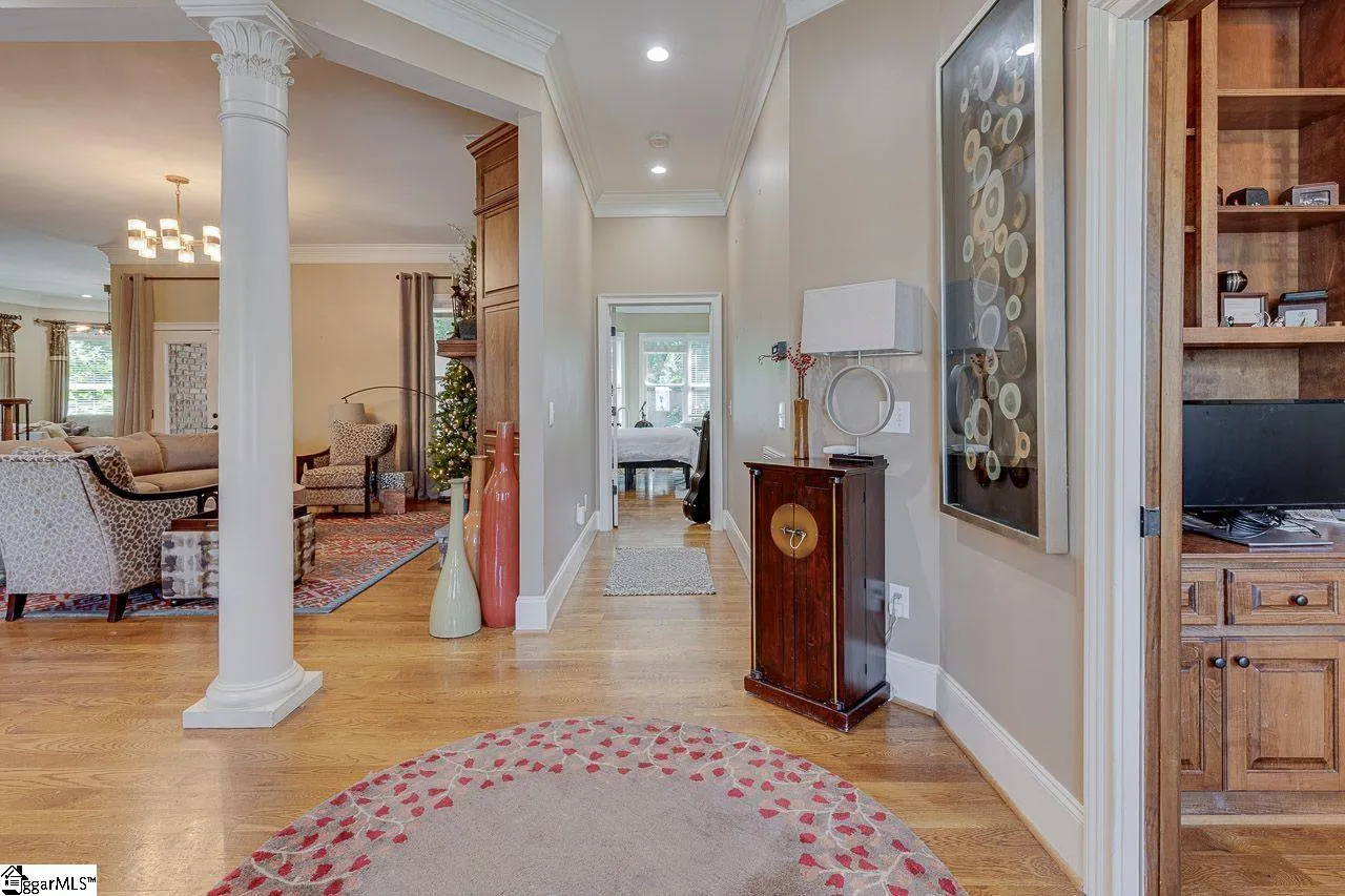 Property image 2 at 6 Knightsbridge Drive, Simpsonville, SC 29681
