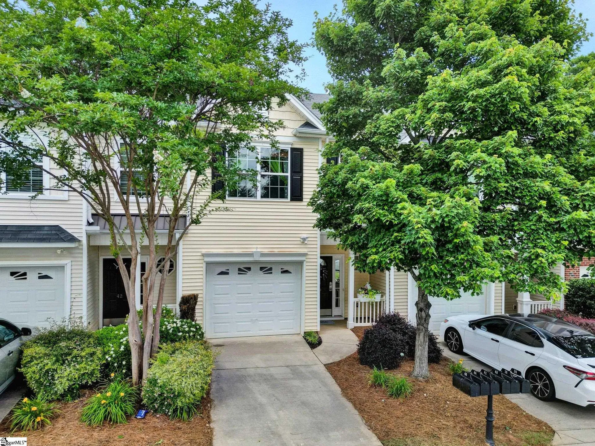 40 Bay Springs Drive