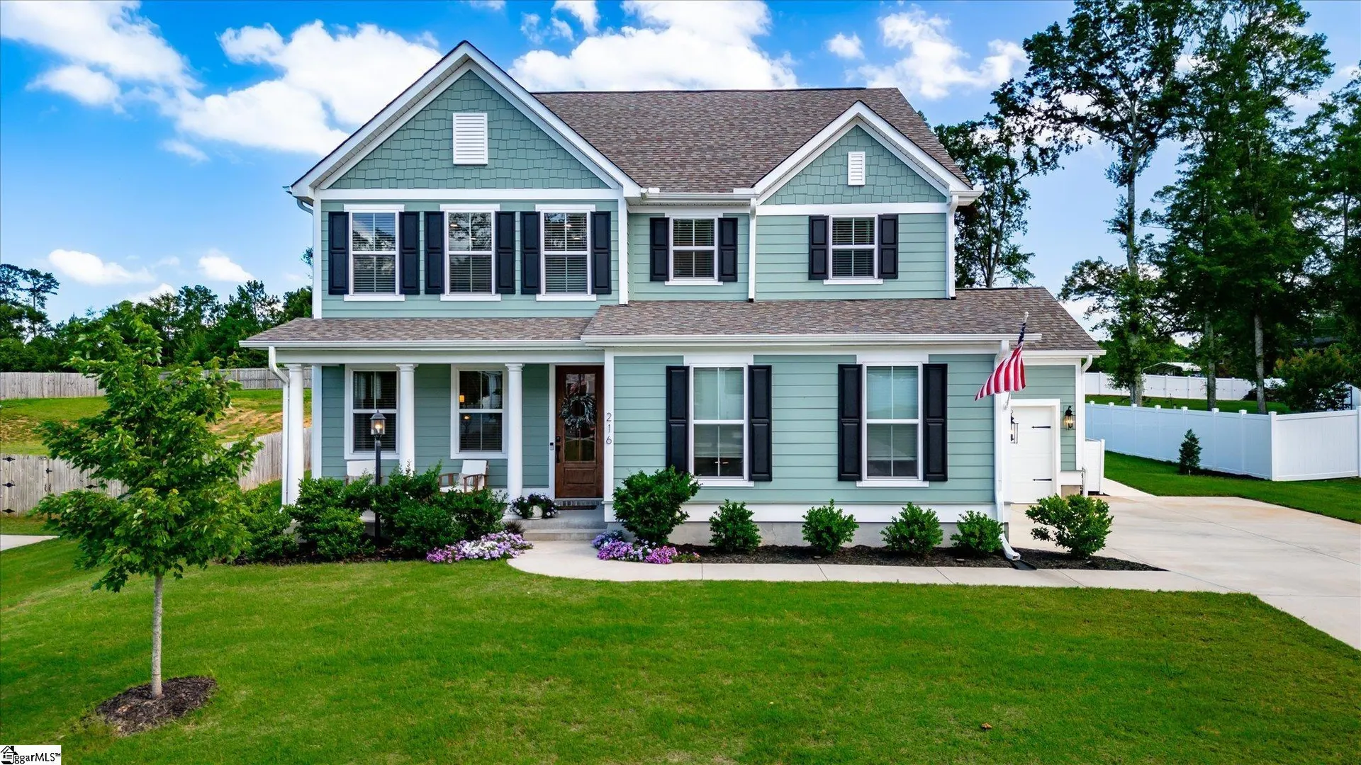 216 Deerview Trail