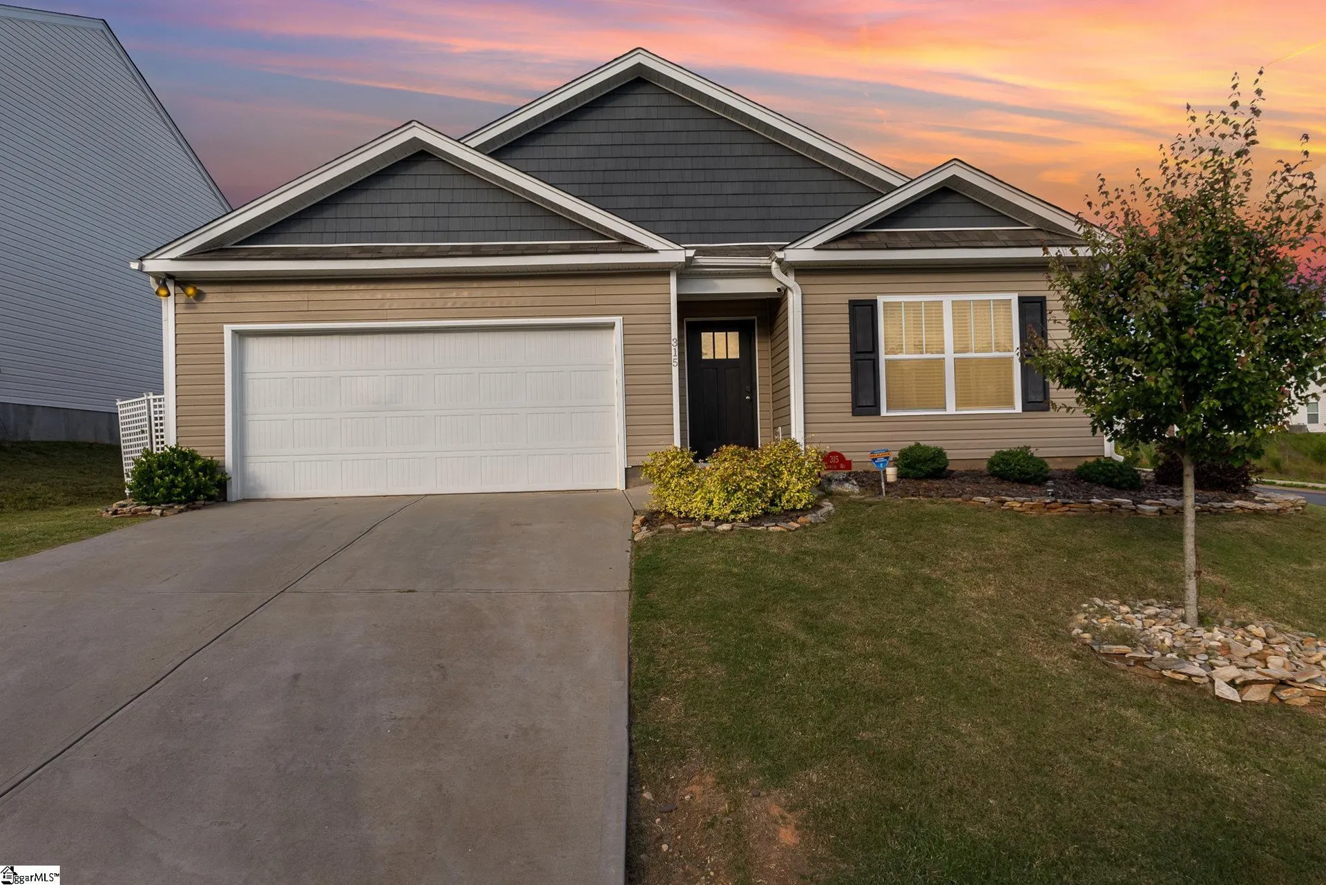 Property image 2 at 315 Ashwood Way, Easley, SC 29640-8003
