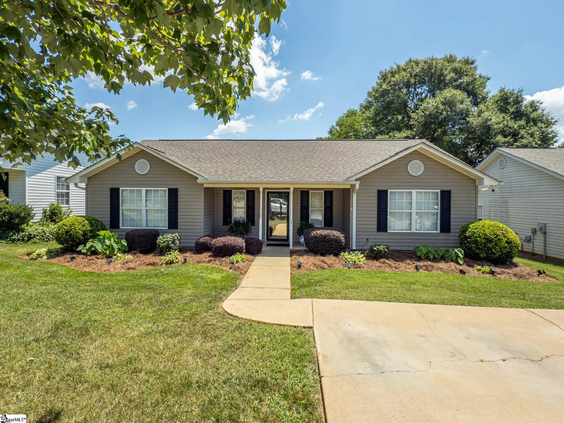 Woods Creek Crossing, Inman Community