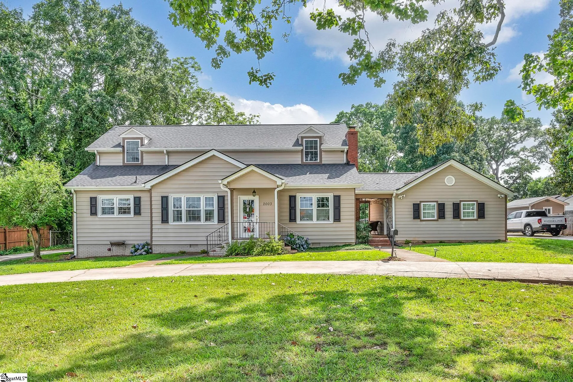 White Oaks, Greenville Community