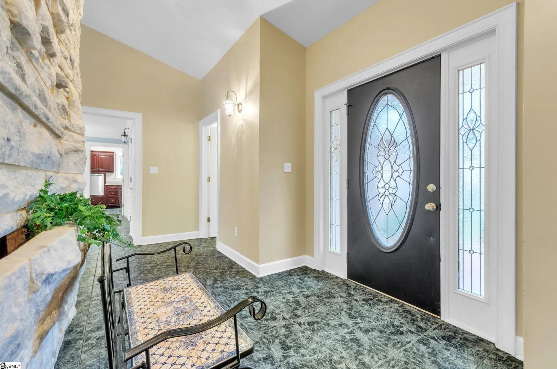 Property image 3 at 207 Ashford Avenue, Greenville, SC 29609