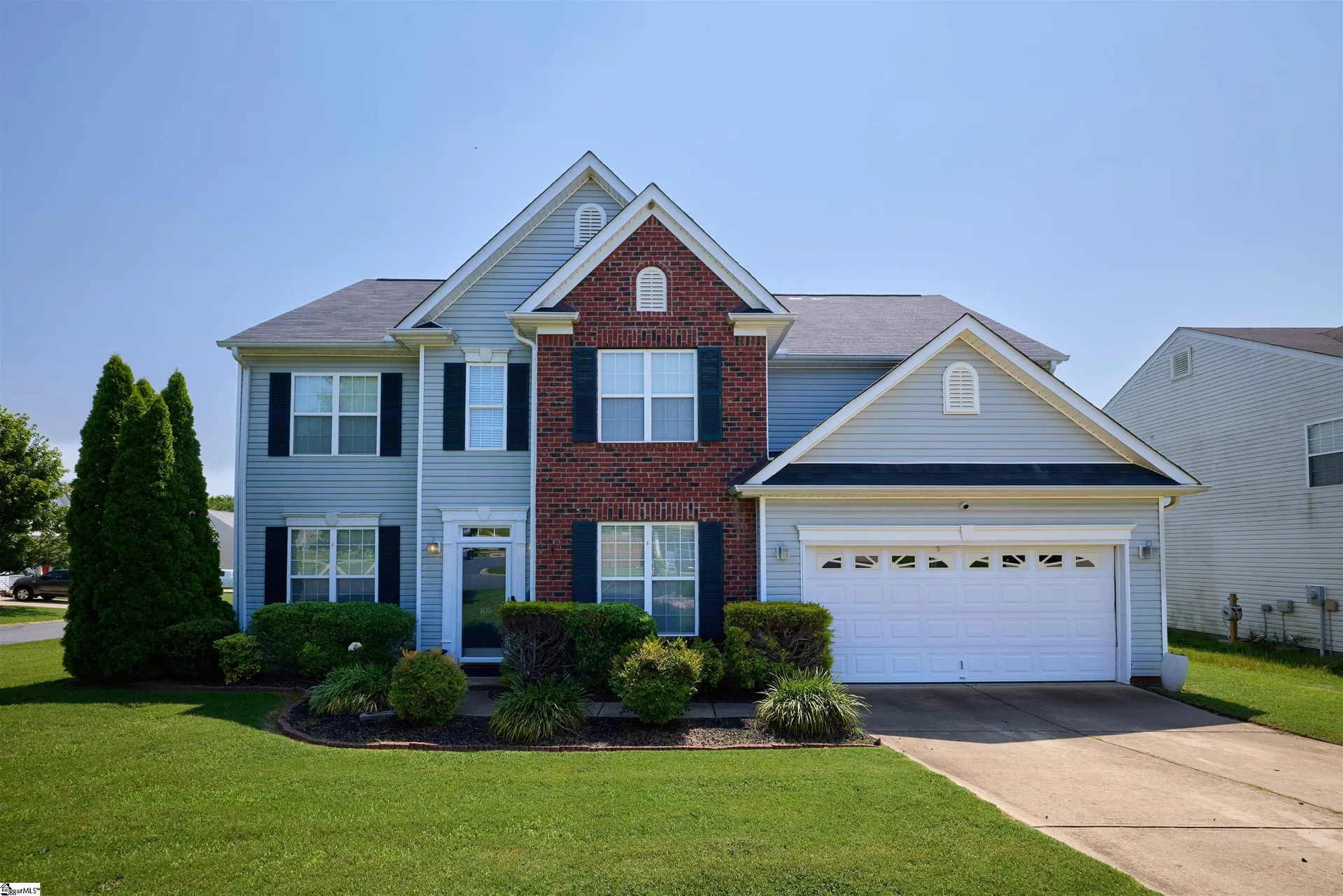 Patriot Hill, Moore Community
