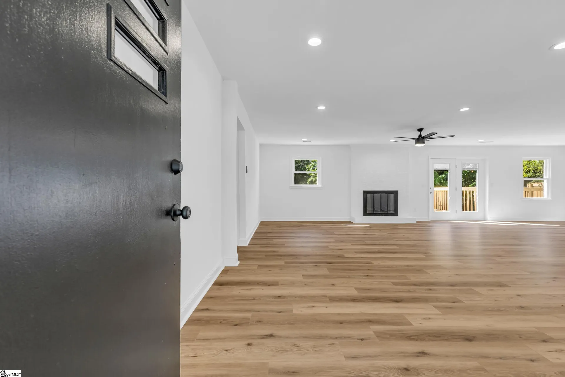 Property image 3 at 2 Melbourne Lane, Greenville, SC 29615