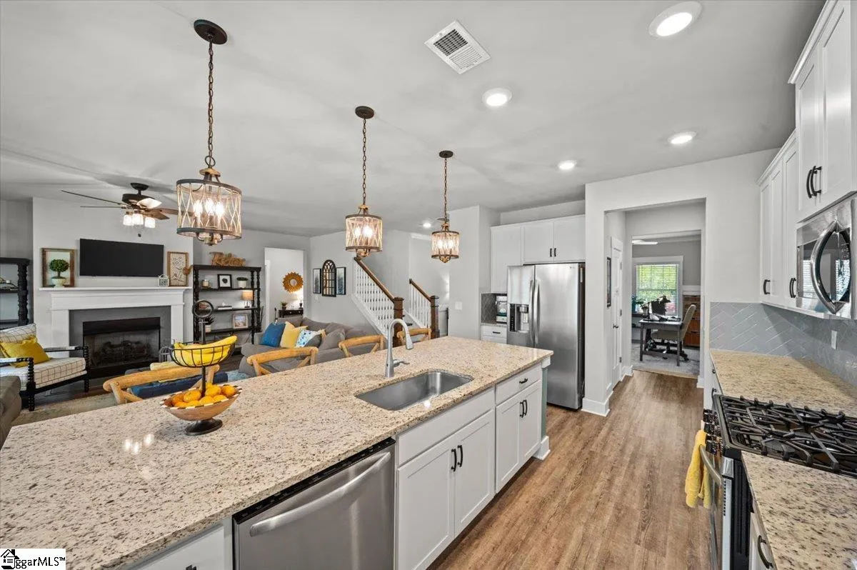 Property image 2 at 404 Grantleigh Court, Simpsonville, SC 29680