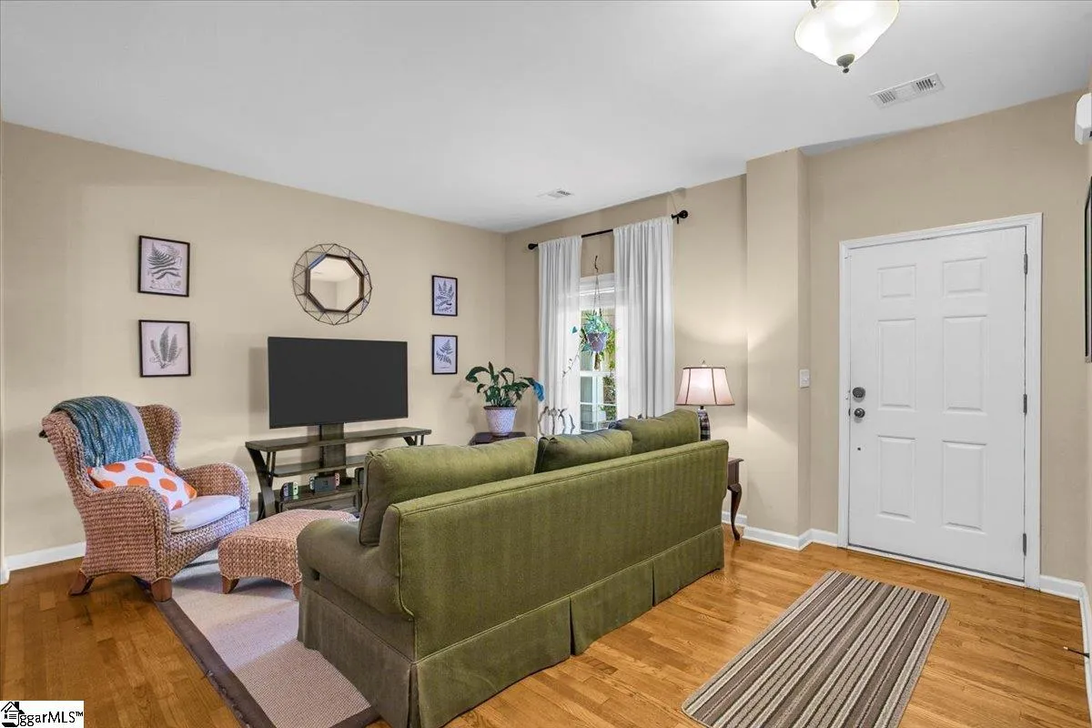 Property image 3 at 15 Creekstone Court, Greenville, SC 29609