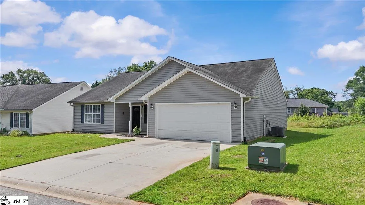 Property image 2 at 26 Picardy Drive, Greenville, SC 29605