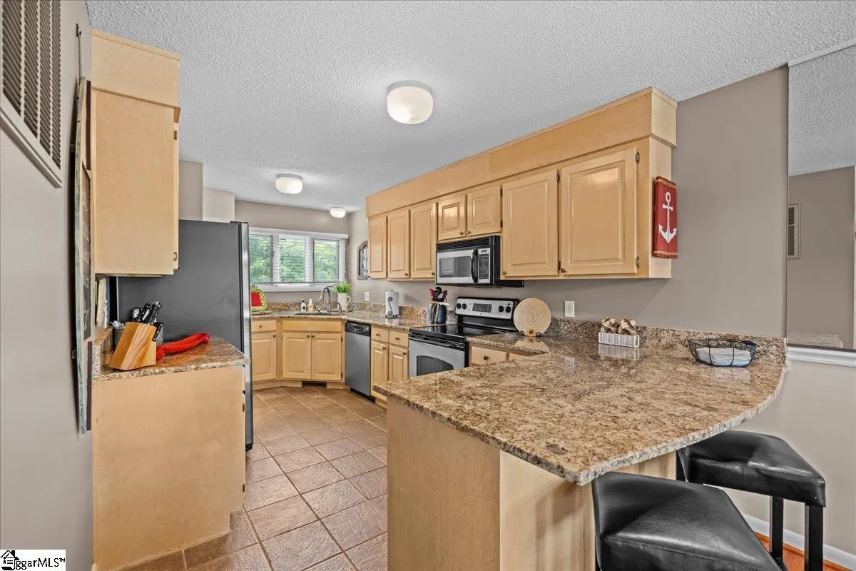 Property image 3 at 701 Loran Pointe, Seneca, SC 29672