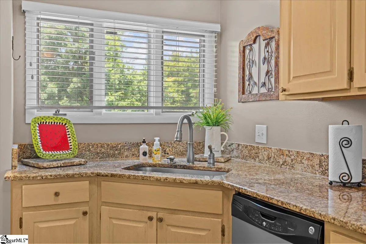 Property image 4 at 701 Loran Pointe, Seneca, SC 29672