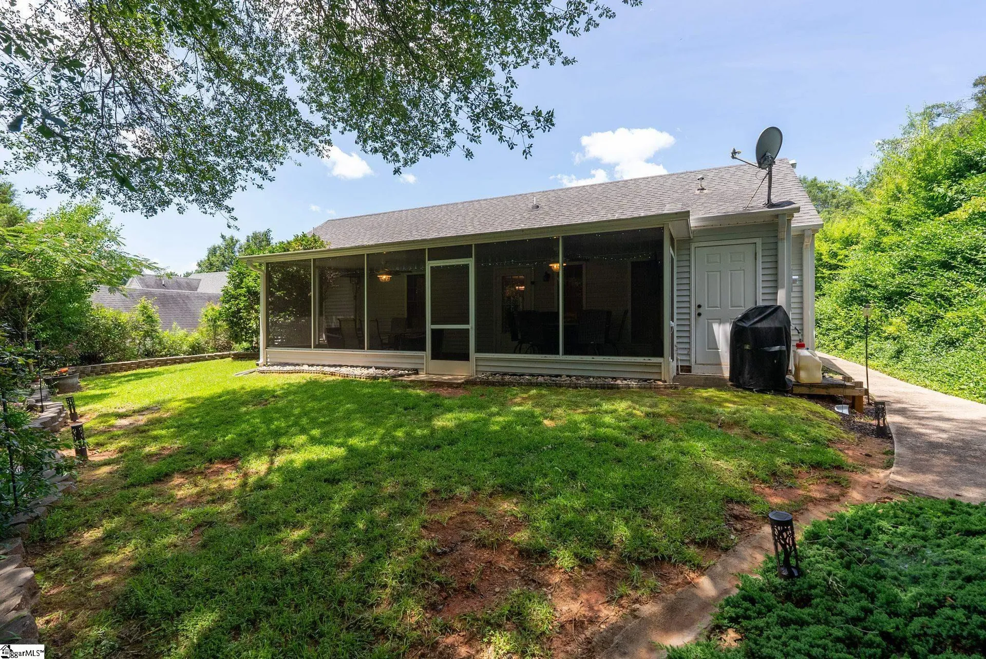 Property image 3 at 318 Weeping Willow Drive, Seneca, SC 29672