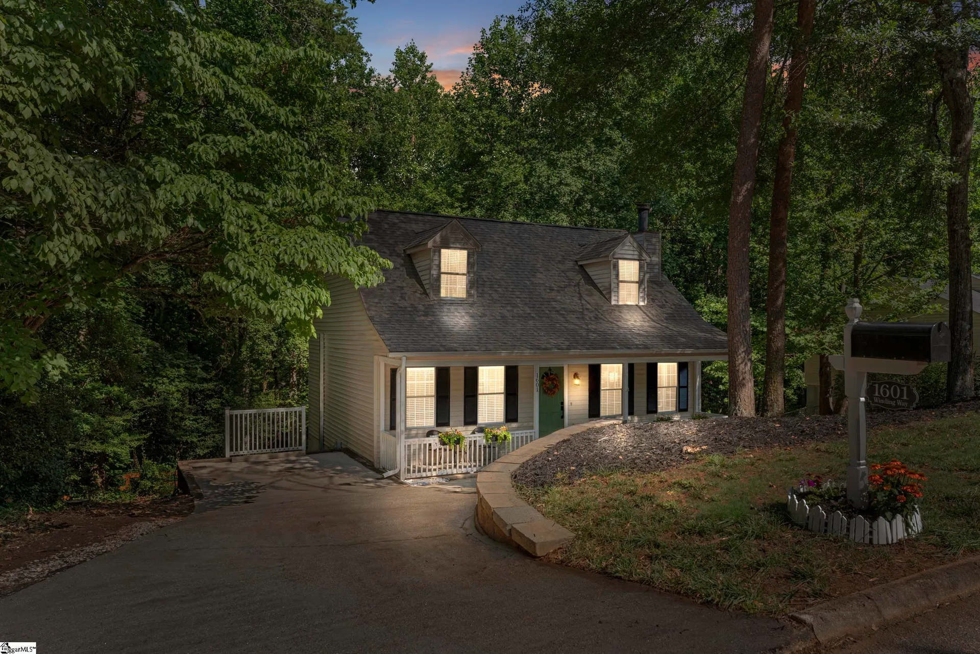 Property image 2 at 1601 Winding Way, Taylors, SC 29687