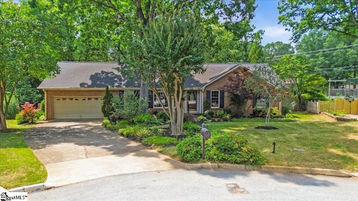 Property image 4 at 402 Rosebud Court, Greer, SC 29650