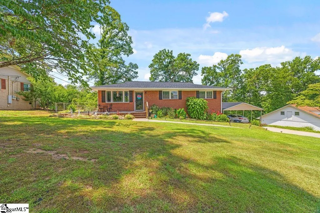 Property image 2 at 16 County Cork Drive, Greenville, SC 29611