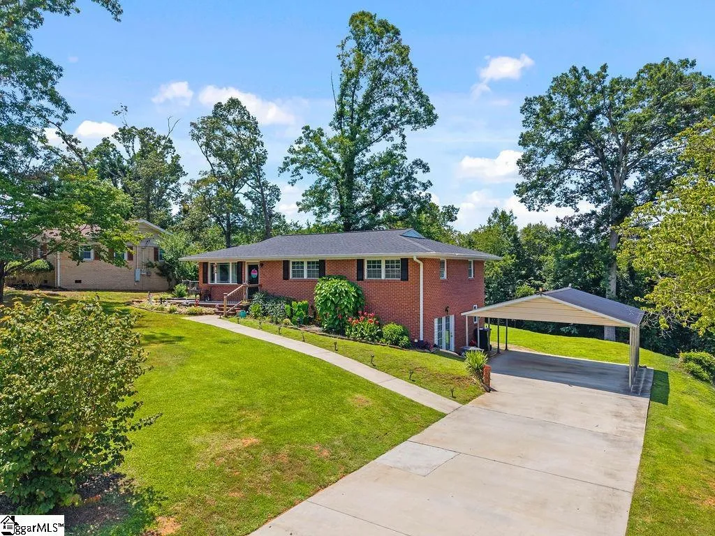Property image 3 at 16 County Cork Drive, Greenville, SC 29611