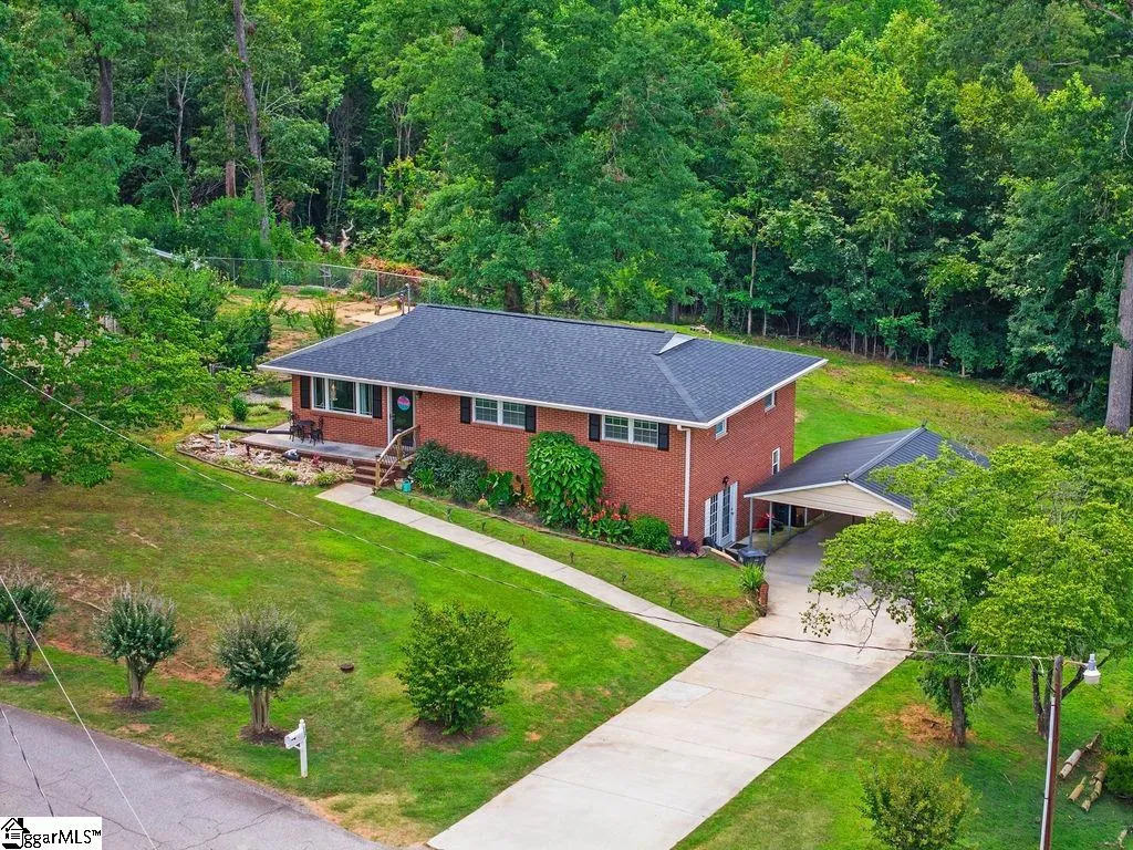 Property image 4 at 16 County Cork Drive, Greenville, SC 29611