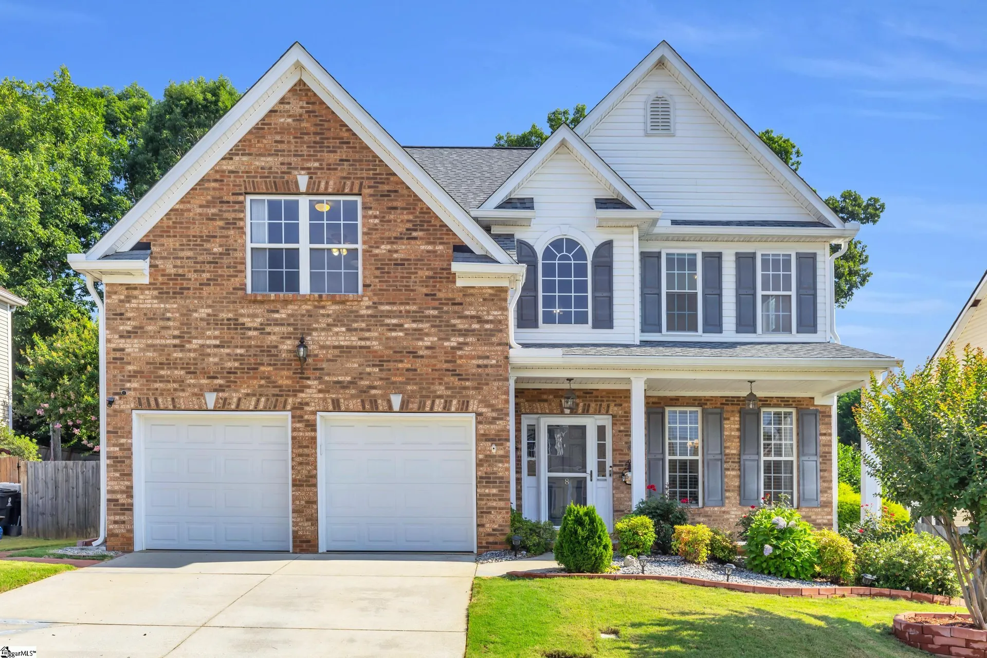 8 Glenbow Court