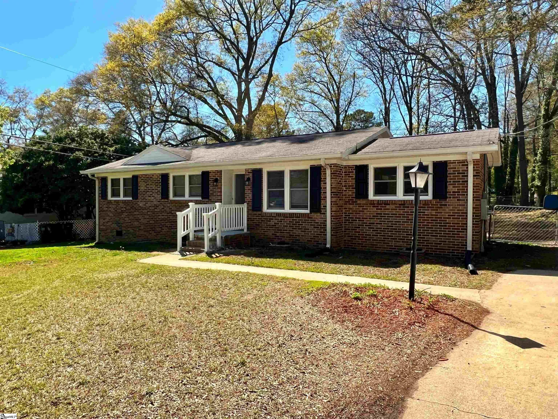 Property image 2 at 204 Sherondale Lane, Simpsonville, SC 29680