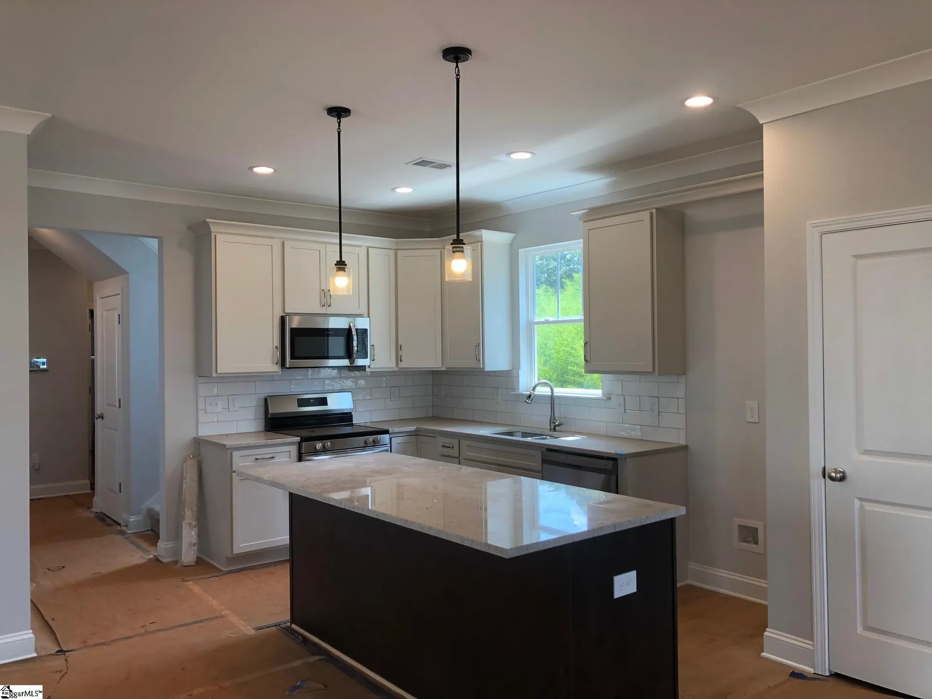 Property image 3 at 833 Sweet William Road, Spartanburg, SC 29301