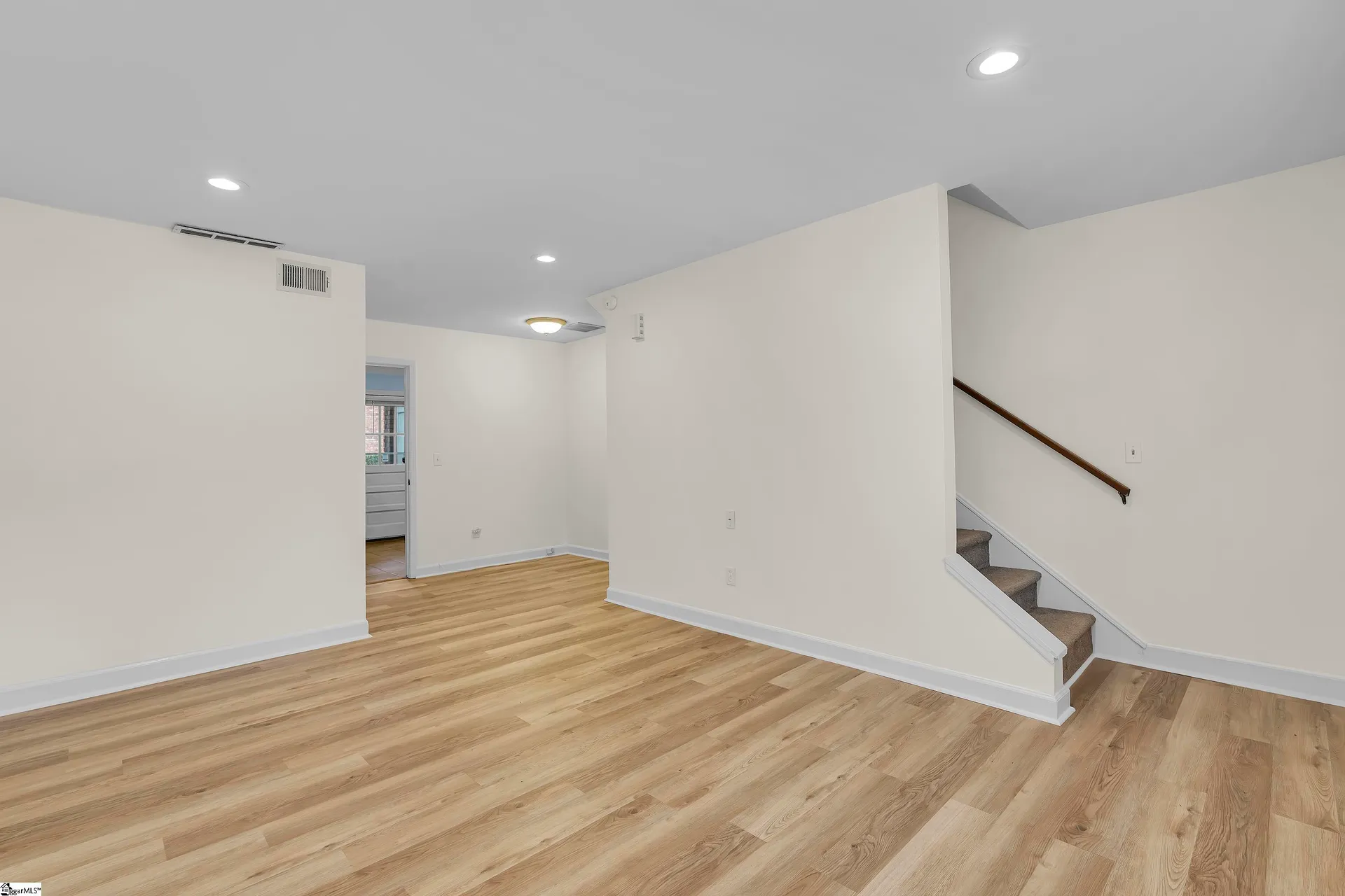 Property image 2 at 501 Edwards Road, Greenville, SC 29615