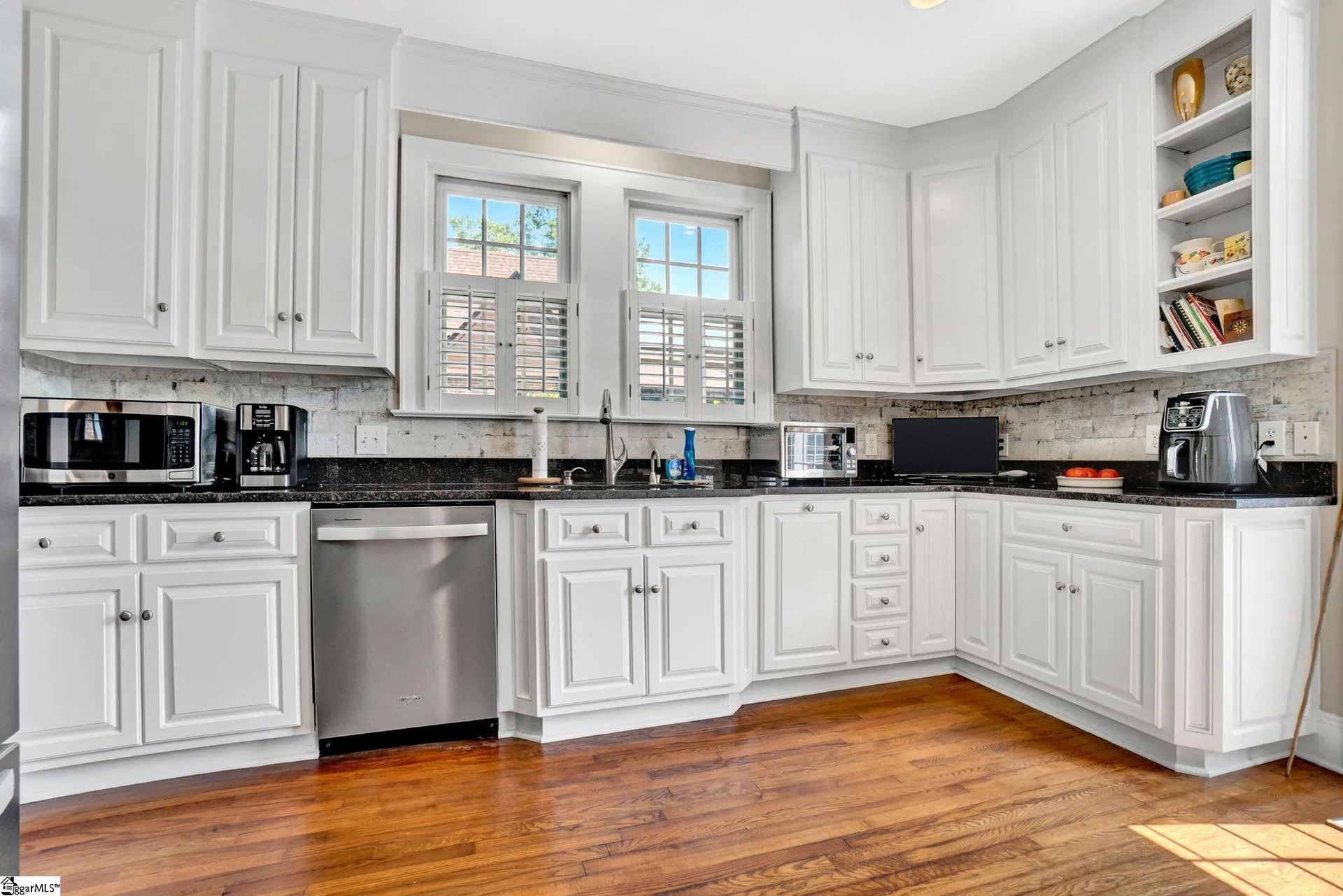 Property image 4 at 305 Hickory Street, Clinton, SC 29325