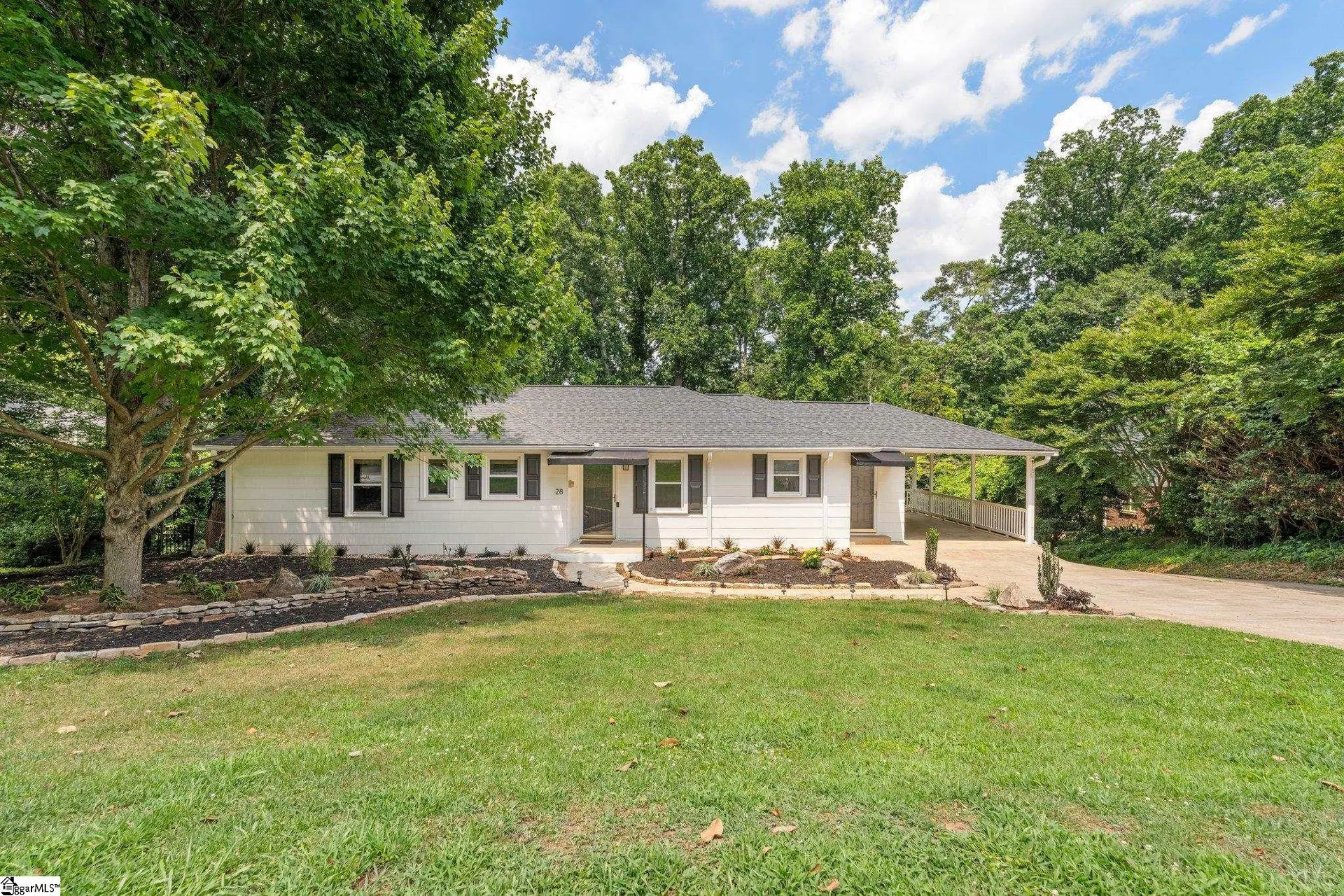 Isaqueena Park, Greenville Community