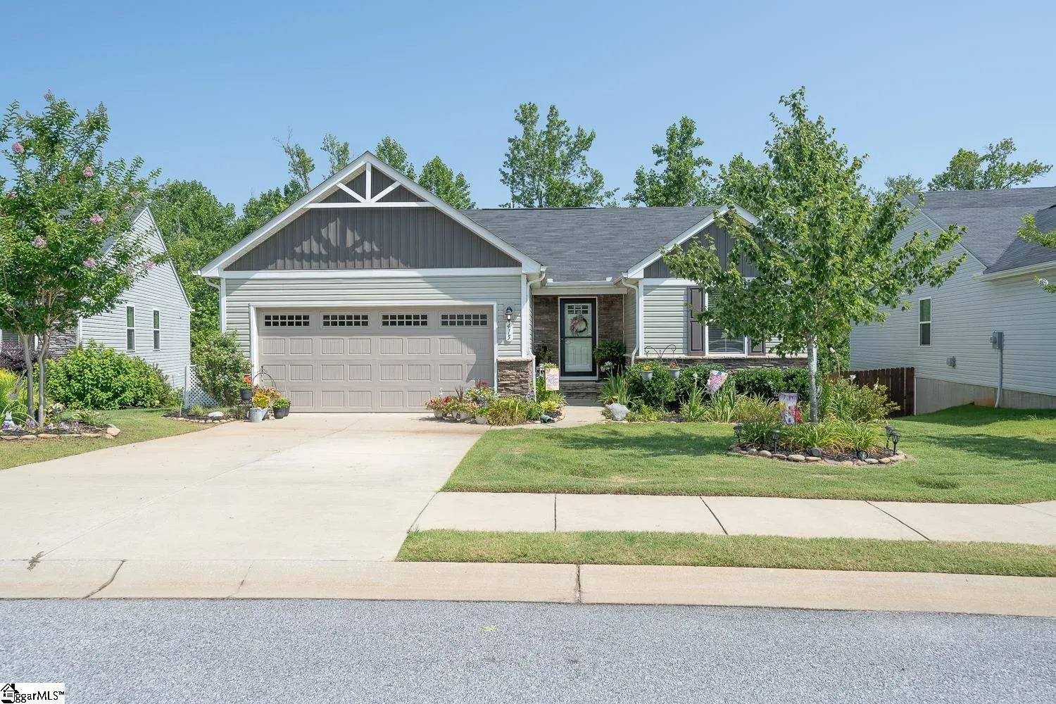 Annandale Estates, Greenville Community
