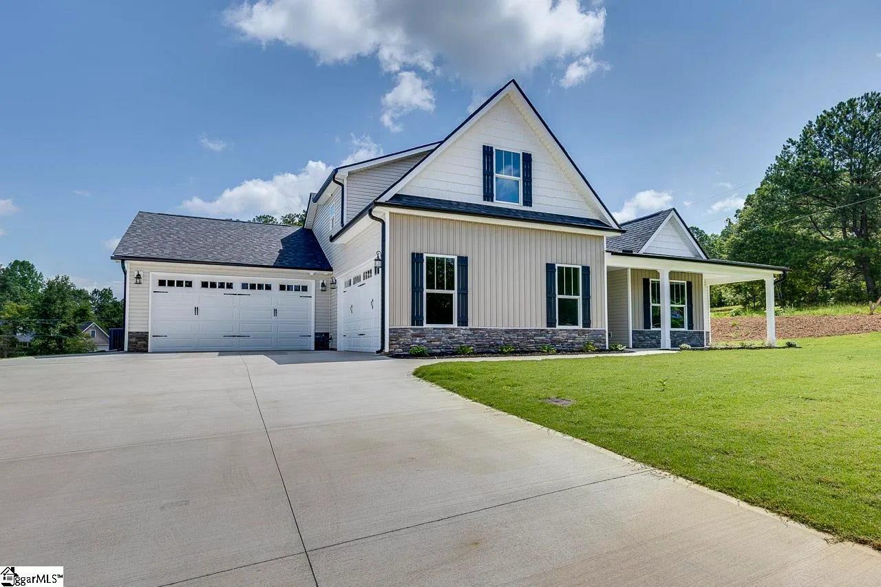 Hinton Farms, Easley Community