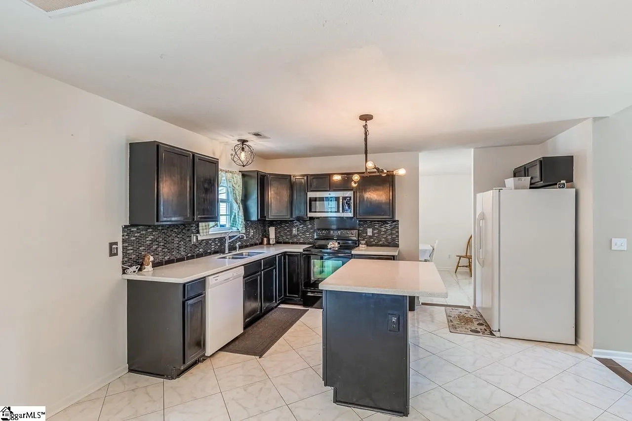 Property image 5 at 255 Basswood Drive, Roebuck, SC 29376