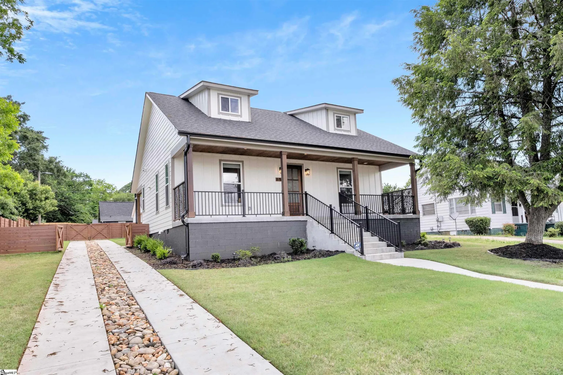 Property image 2 at 65 Wallace Street, Greenville, SC 29605