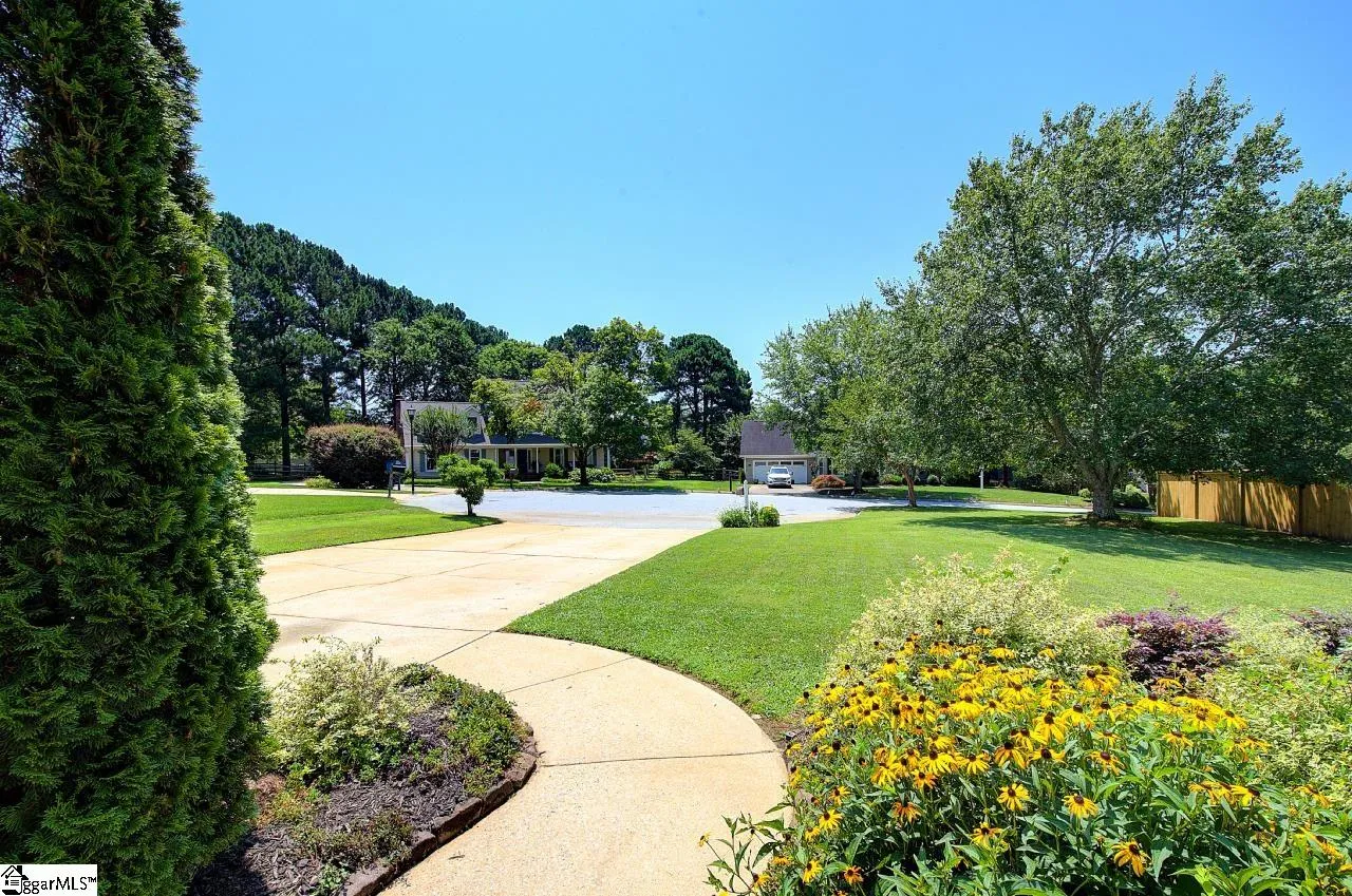 Property image 5 at 419 Hedgerow Drive, Greenville, SC 29607
