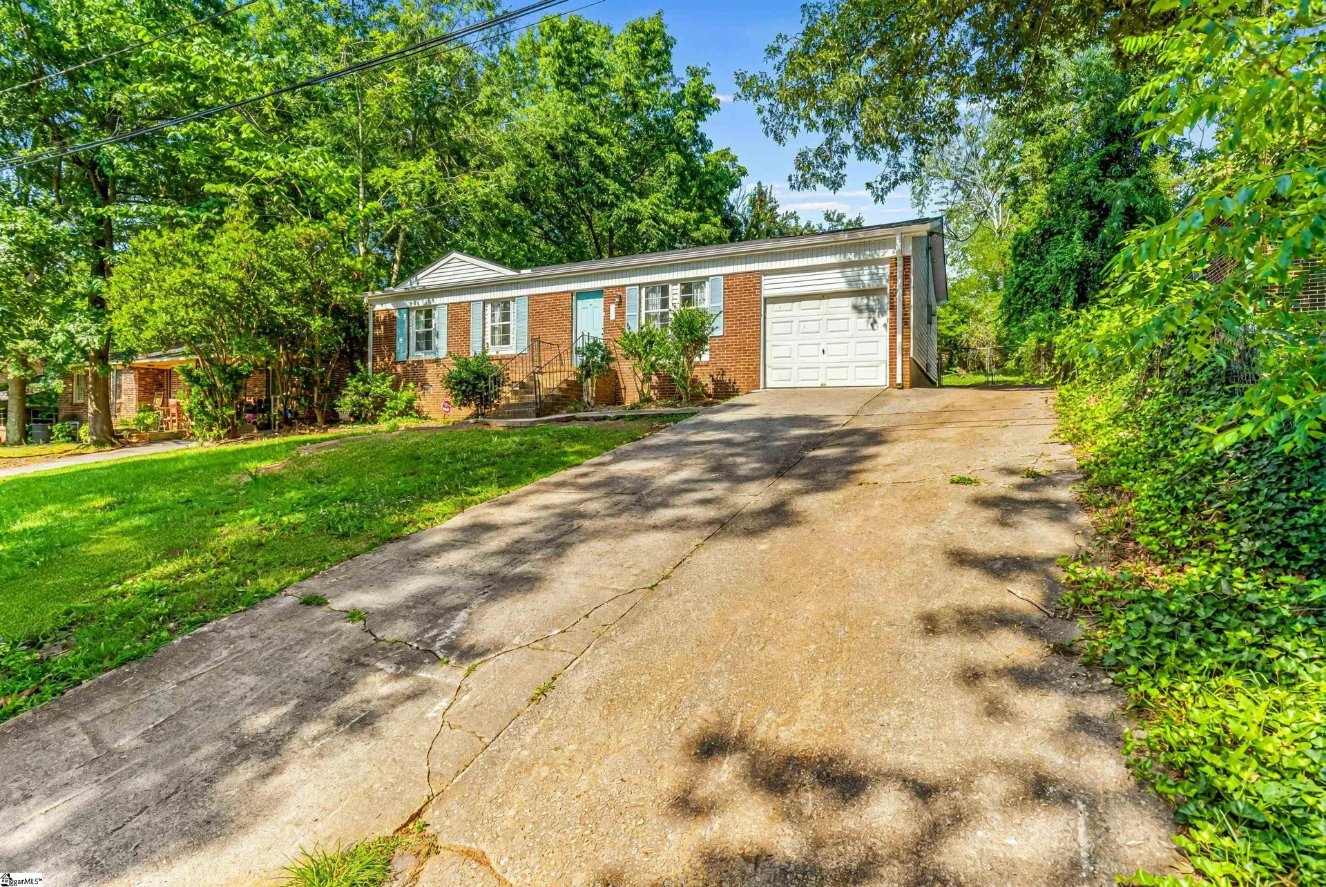 Property image 2 at 121 Cashmere Drive, Greenville, SC 29605
