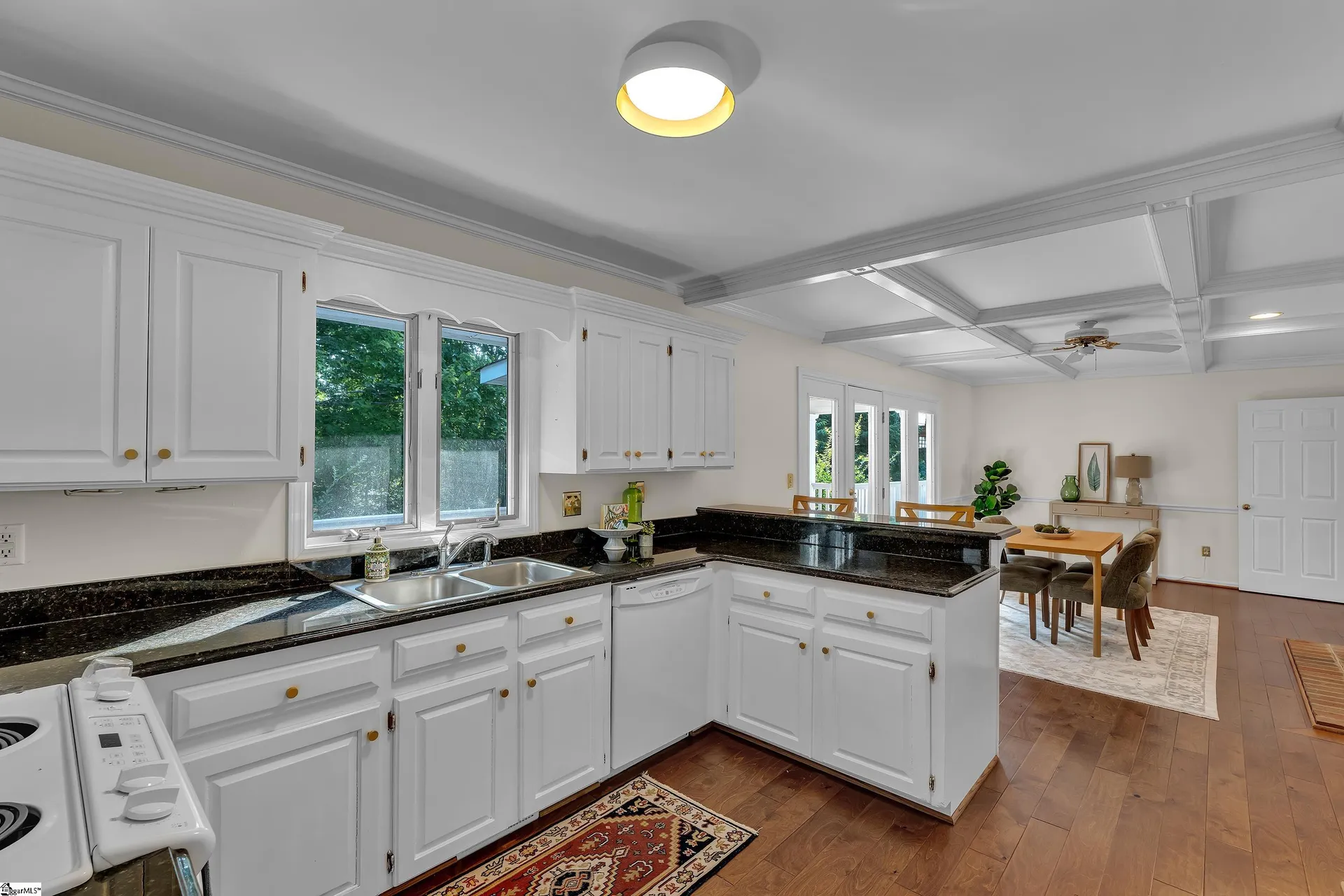 Property image 3 at 218 Fairview Drive, Greenville, SC 29609