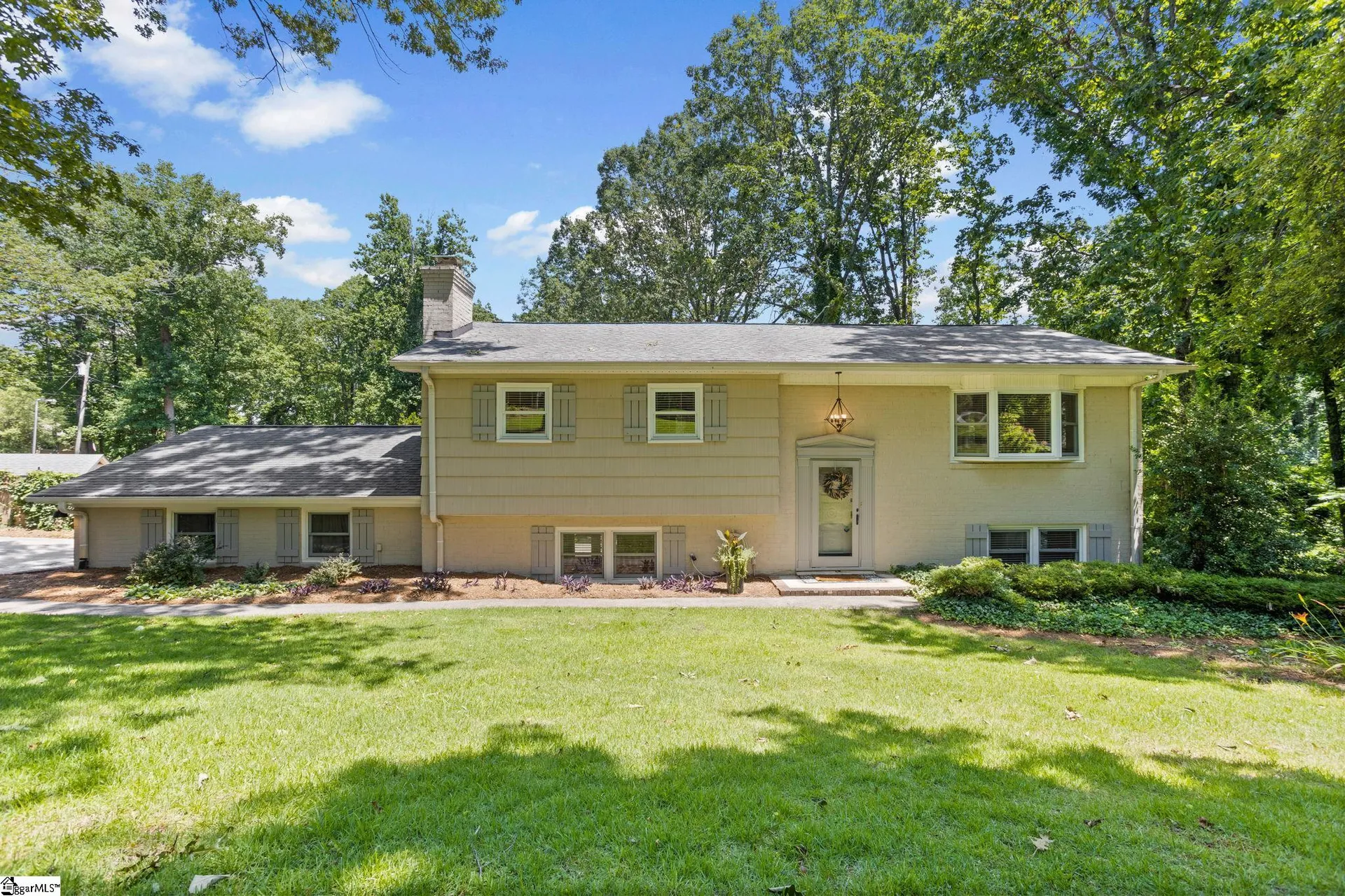 Property image 1 at 320 Altamont Road, Greenville, SC 29609