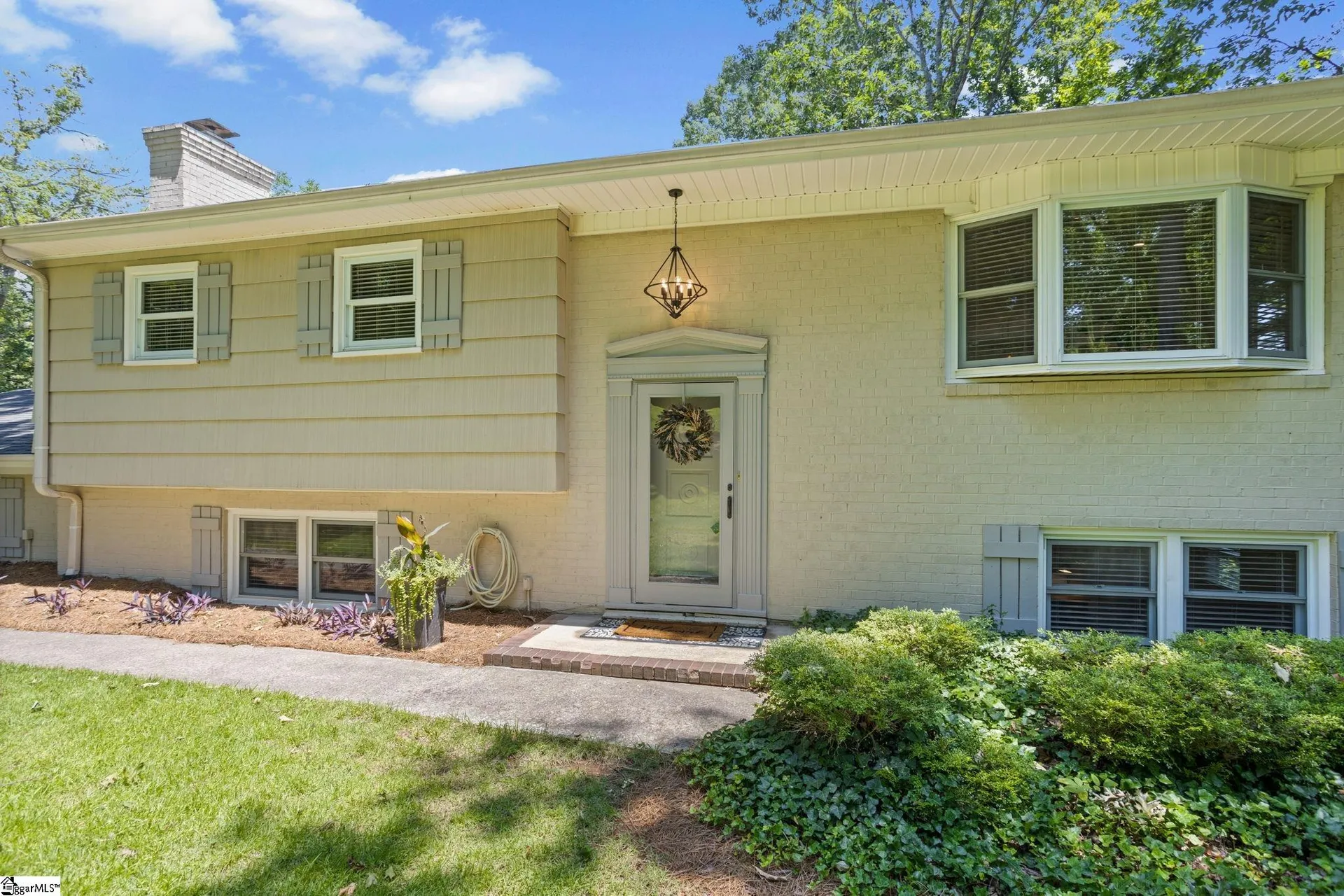 Property image 3 at 320 Altamont Road, Greenville, SC 29609