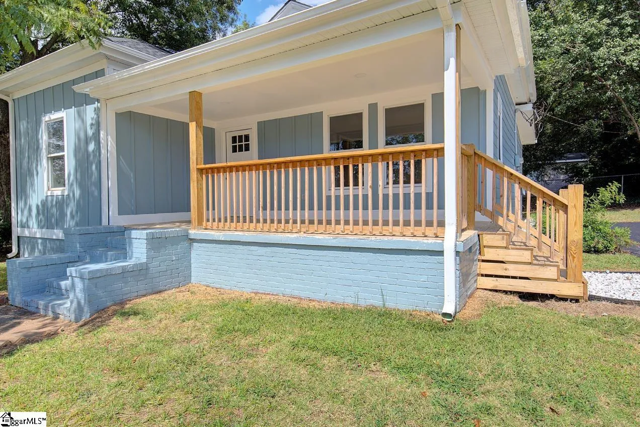 Property image 4 at 1 8th Street, Greenville, SC 29611