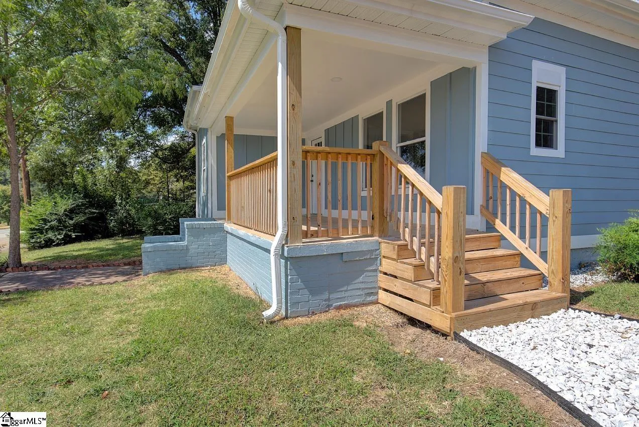 Property image 5 at 1 8th Street, Greenville, SC 29611