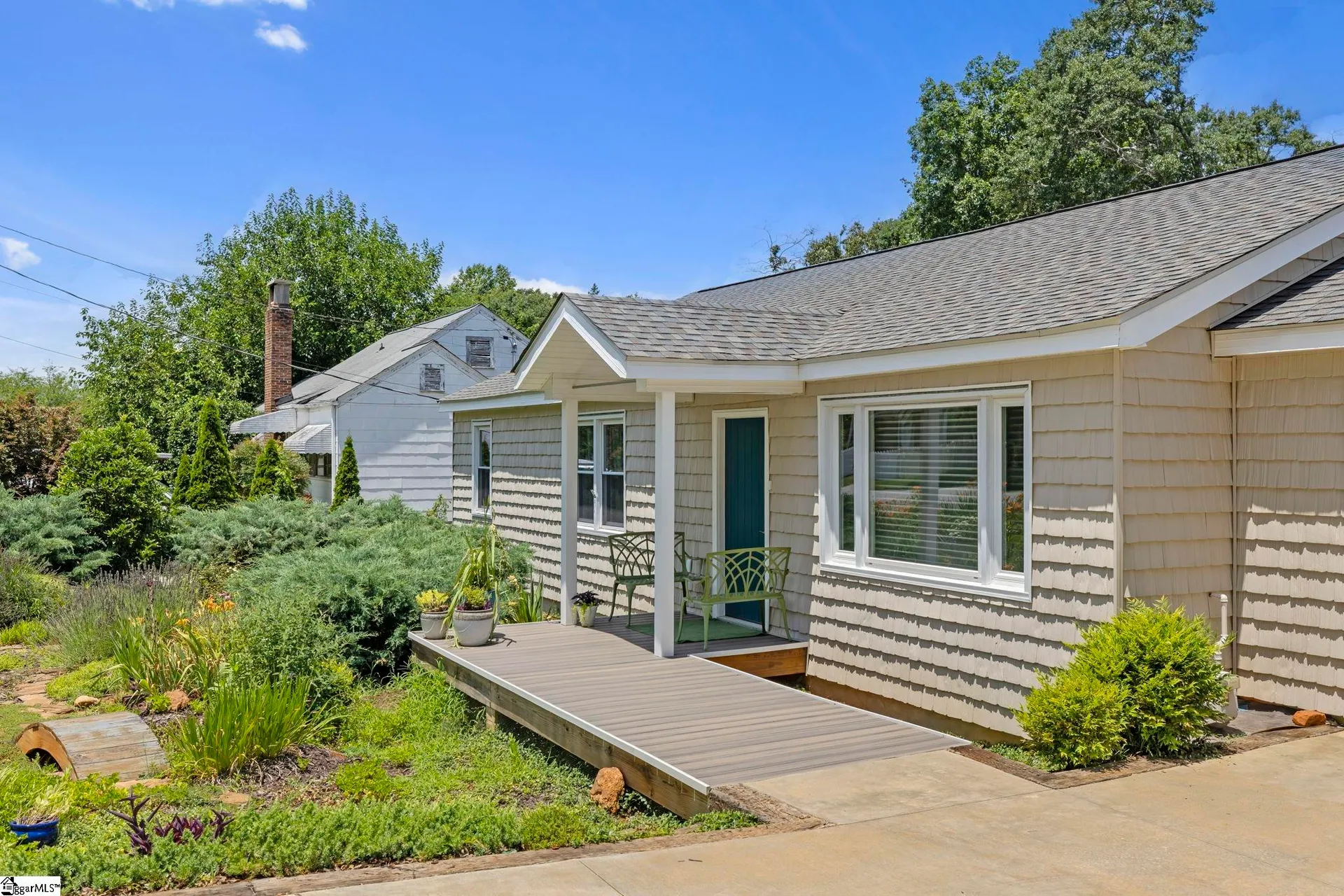 Property image 3 at 216 Rodney Avenue, Greenville, SC 29617
