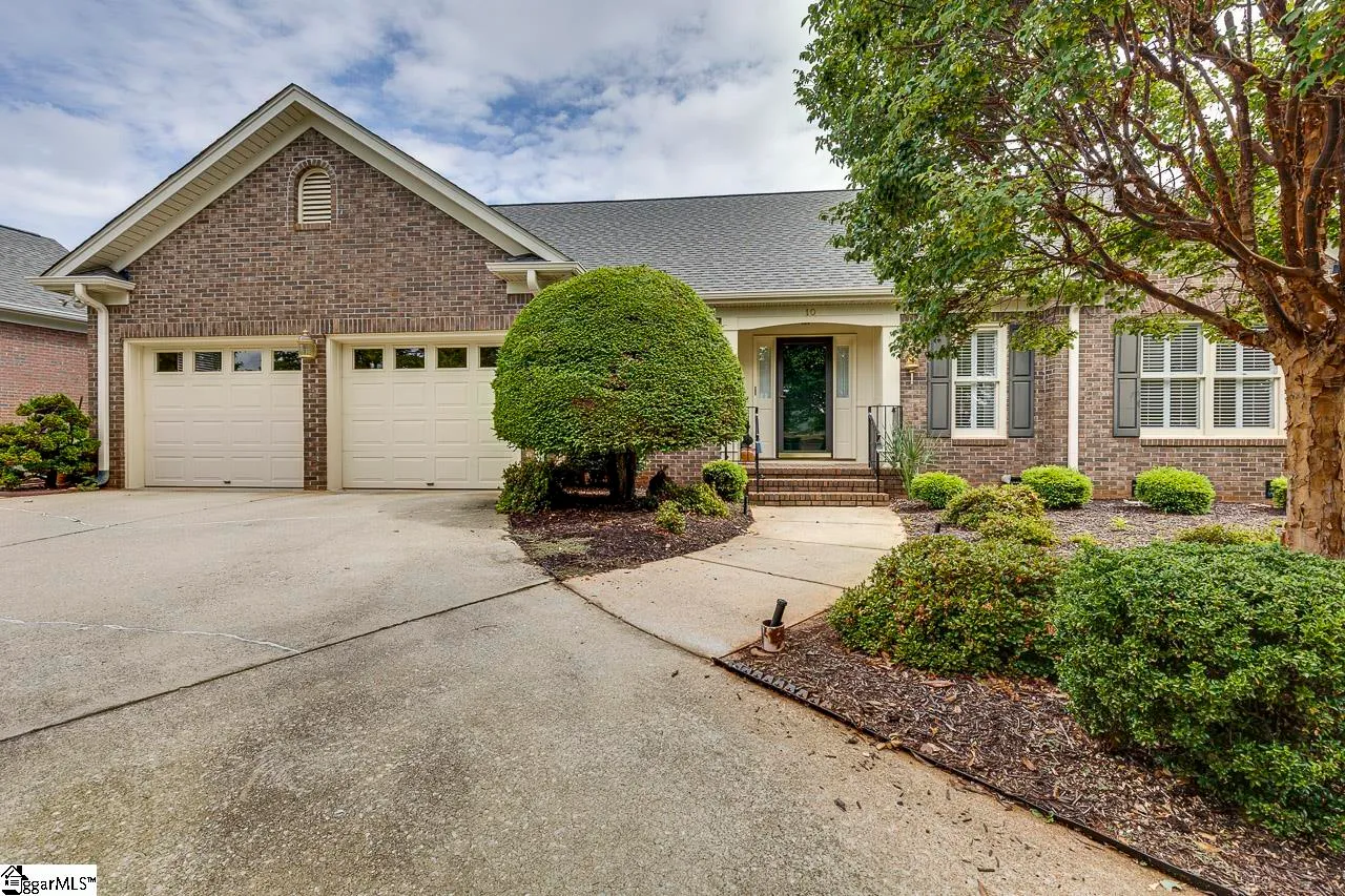 Property image 3 at 10 March Winds Court, Greer, SC 29650